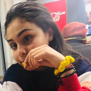 Meet your Posher, Ella